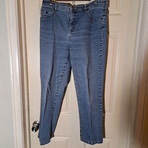Gloria Vanderbilt jeans size 12 short